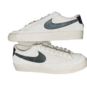 Nike White and Black Athletic Sneakers
